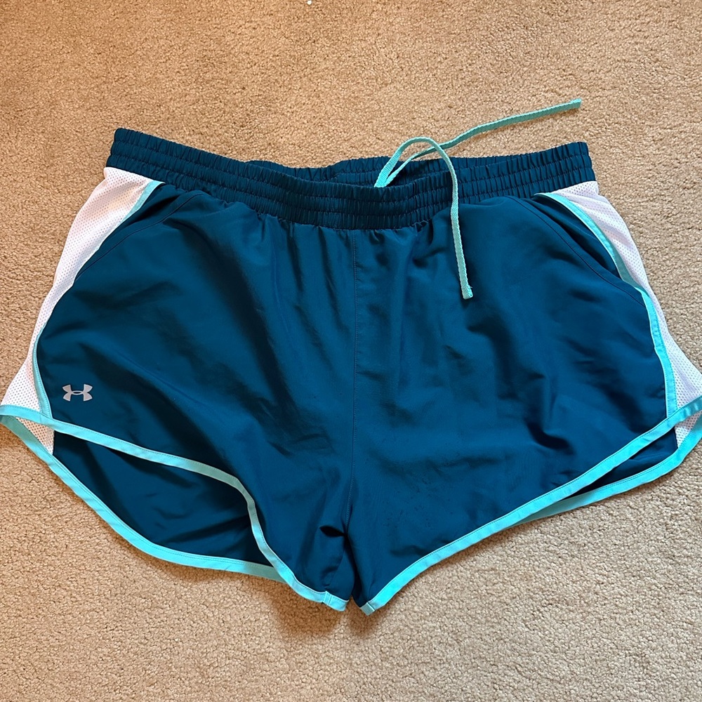 Under armor shorts size Xxl with drawstring